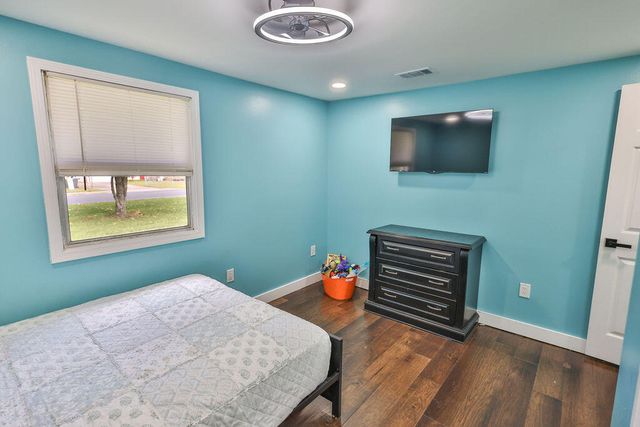 5 NW Jonquil Avenue, Fort Walton Beach, FL 32548