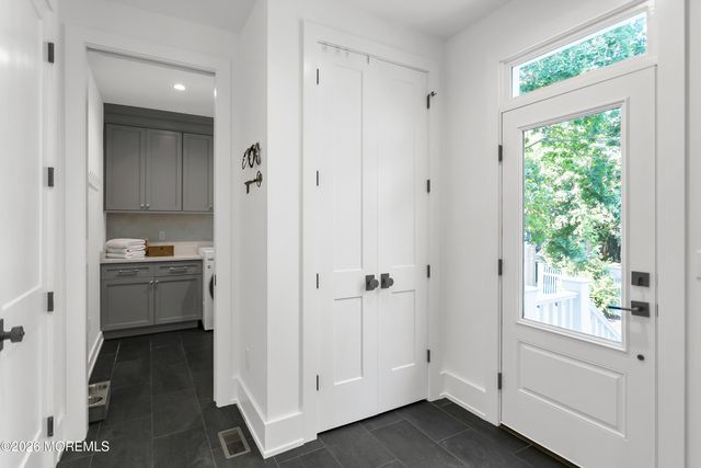 61 Center Street, Rumson, NJ 07760