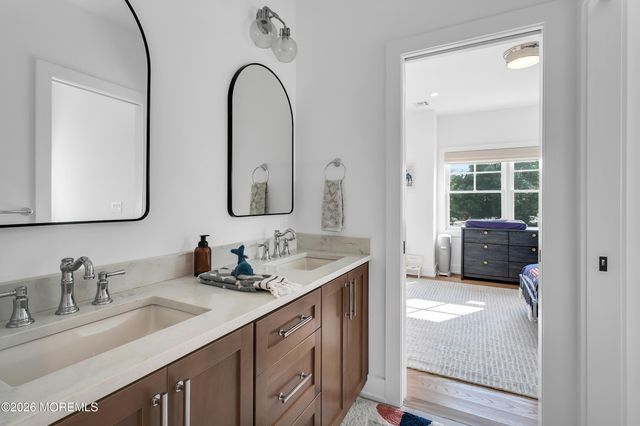 61 Center Street, Rumson, NJ 07760