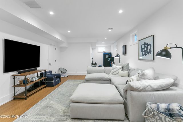 61 Center Street, Rumson, NJ 07760