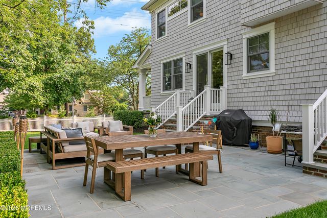 61 Center Street, Rumson, NJ 07760