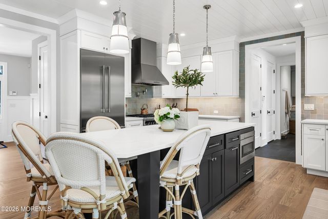 61 Center Street, Rumson, NJ 07760