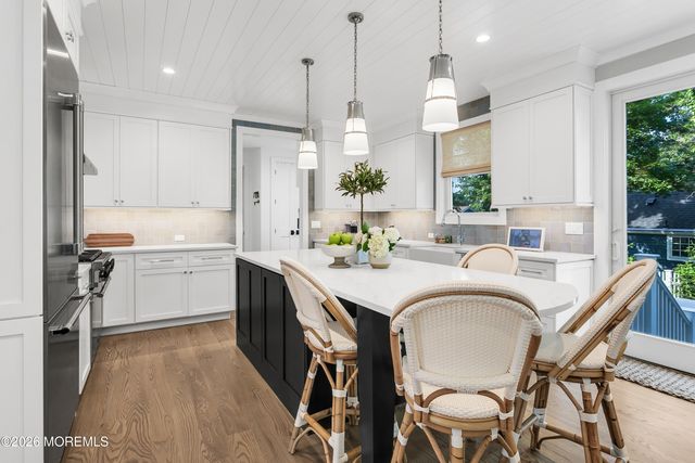 61 Center Street, Rumson, NJ 07760