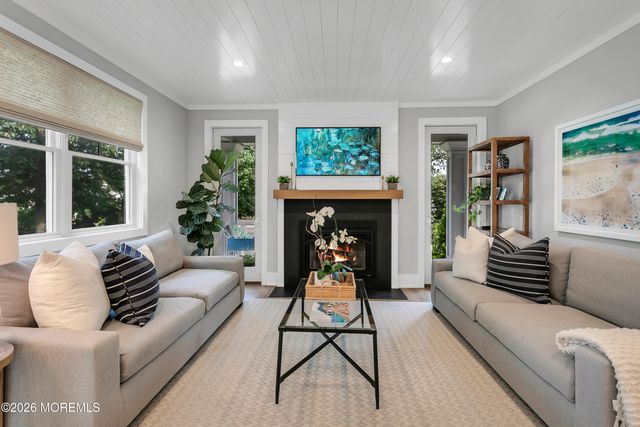 61 Center Street, Rumson, NJ 07760