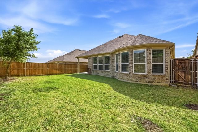 2820 Gillingham Lane, Mckinney, TX 75071