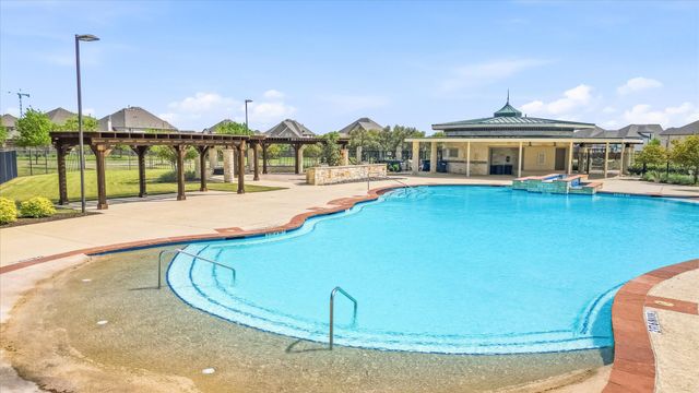 2820 Gillingham Lane, Mckinney, TX 75071