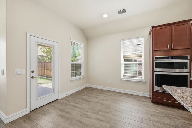 2820 Gillingham Lane, Mckinney, TX 75071