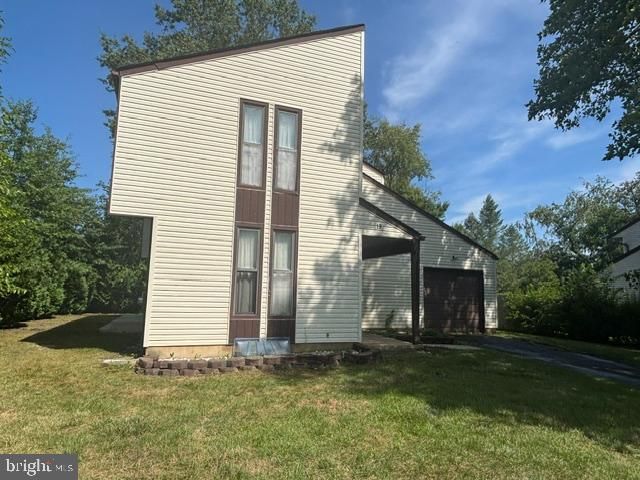 19 PENNINGTON RD, East Windsor, NJ 08520