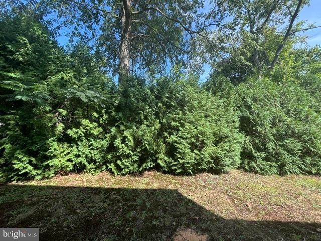 19 PENNINGTON RD, East Windsor, NJ 08520