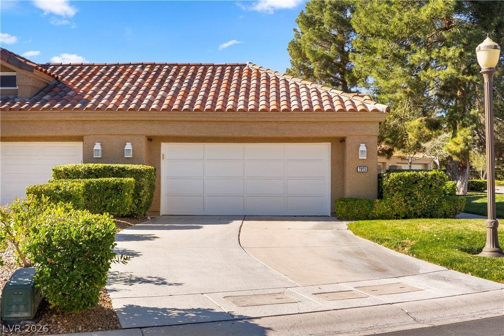 7973 Harbour Towne Avenue, Las Vegas, NV 89113 — photo 2