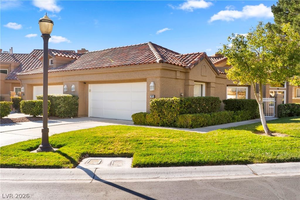 7973 Harbour Towne Avenue, Las Vegas, NV 89113 — photo 3