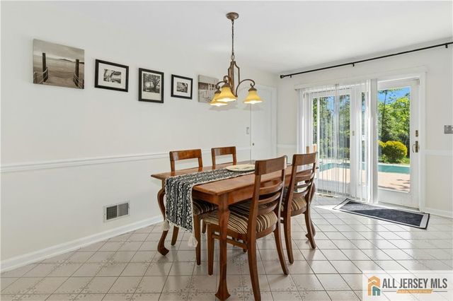 60 Evergreen Lane, Watchung, NJ 07069