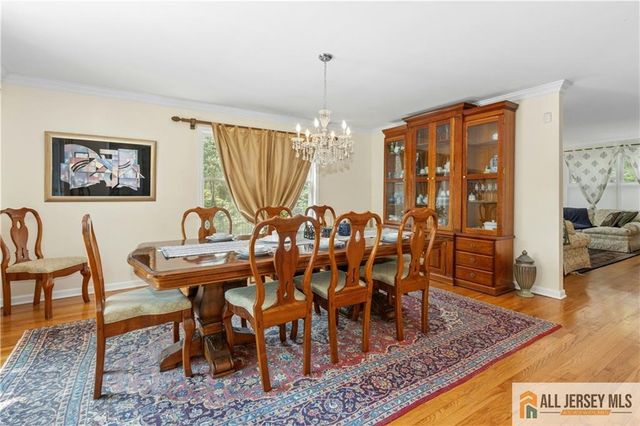 60 Evergreen Lane, Watchung, NJ 07069
