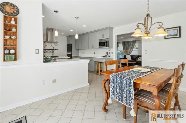 60 Evergreen Lane, Watchung, NJ 07069