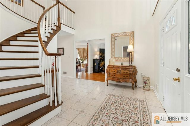 60 Evergreen Lane, Watchung, NJ 07069