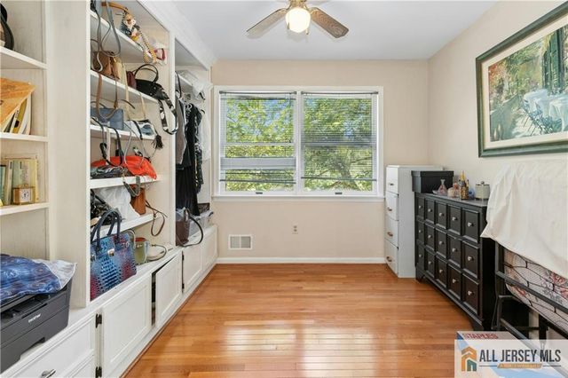 60 Evergreen Lane, Watchung, NJ 07069