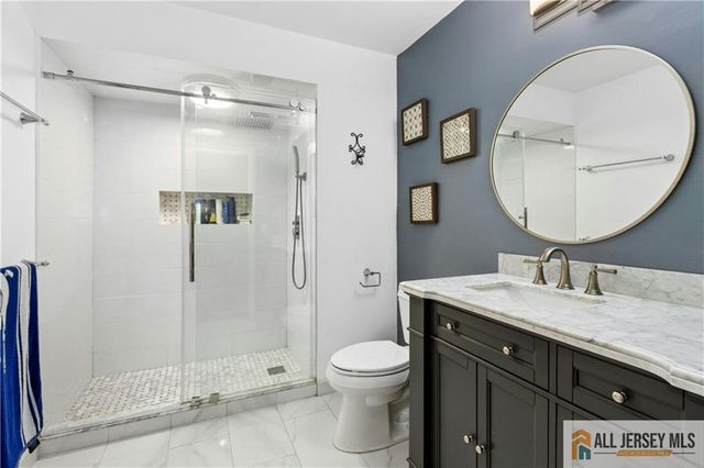 60 Evergreen Lane, Watchung, NJ 07069