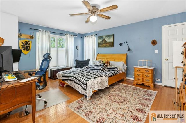 60 Evergreen Lane, Watchung, NJ 07069