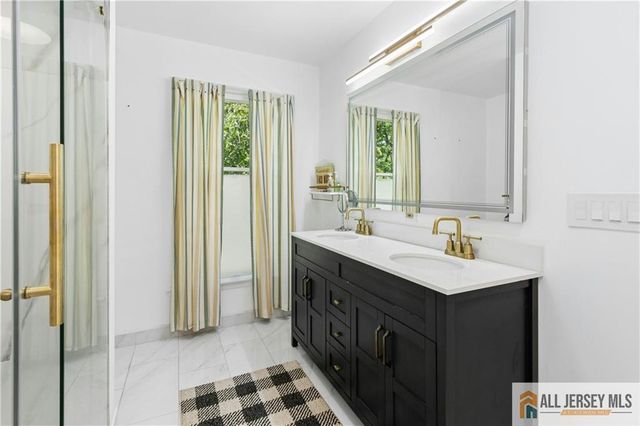 60 Evergreen Lane, Watchung, NJ 07069