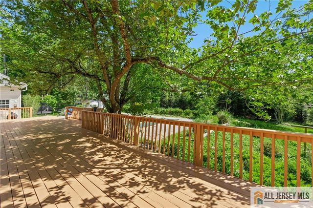 60 Evergreen Lane, Watchung, NJ 07069