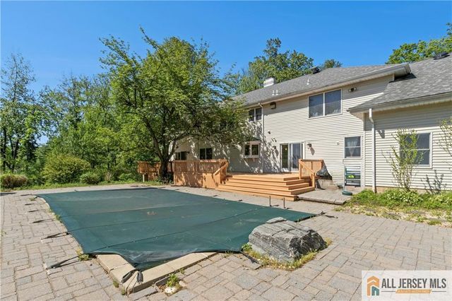 60 Evergreen Lane, Watchung, NJ 07069