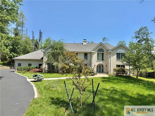 60 Evergreen Lane, Watchung, NJ 07069