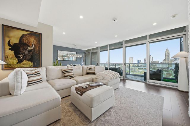 1 Miranova Place, 1610, Columbus, OH 43215