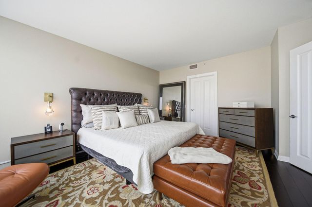 1 Miranova Place, 1610, Columbus, OH 43215