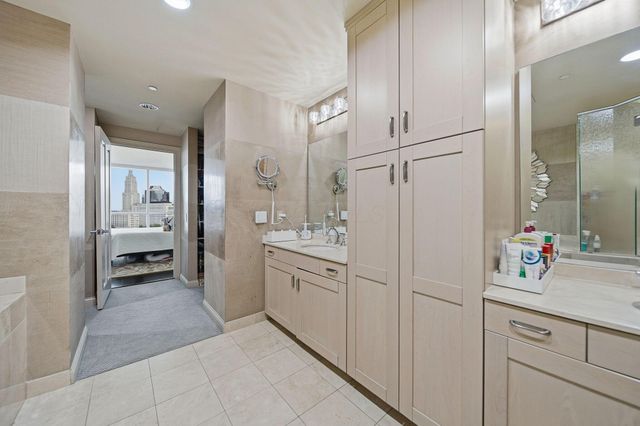 1 Miranova Place, 1610, Columbus, OH 43215