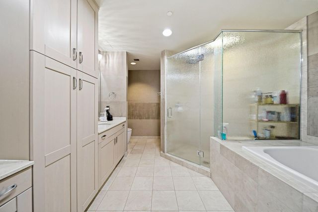 1 Miranova Place, 1610, Columbus, OH 43215