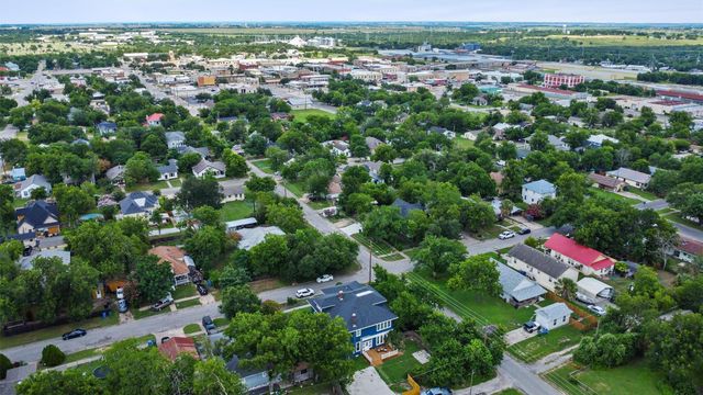 501 Branch ST, Taylor, TX 76574