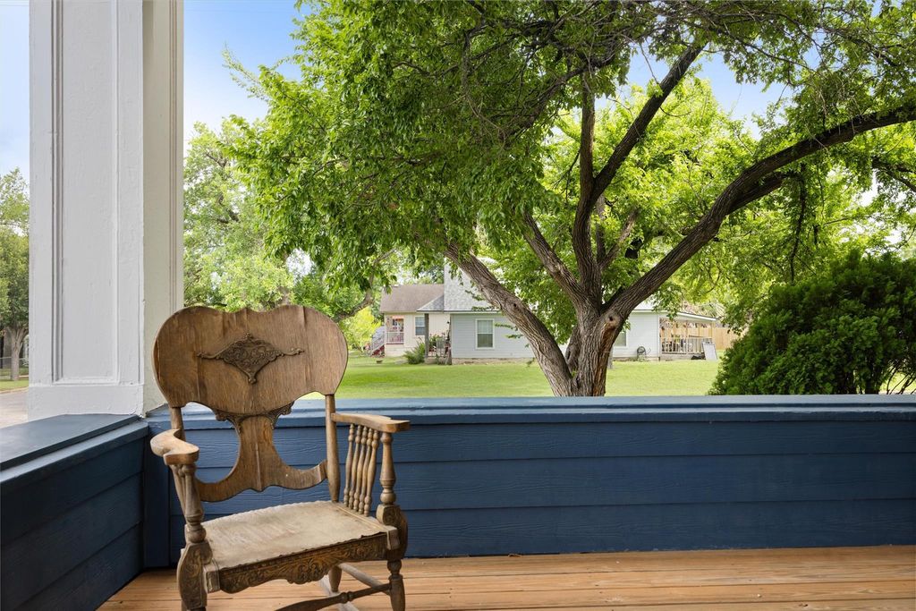 501 Branch ST, Taylor, TX 76574