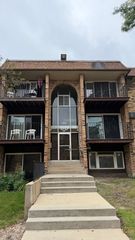 720 Hill Drive 304, Hoffman Estates, IL 60192