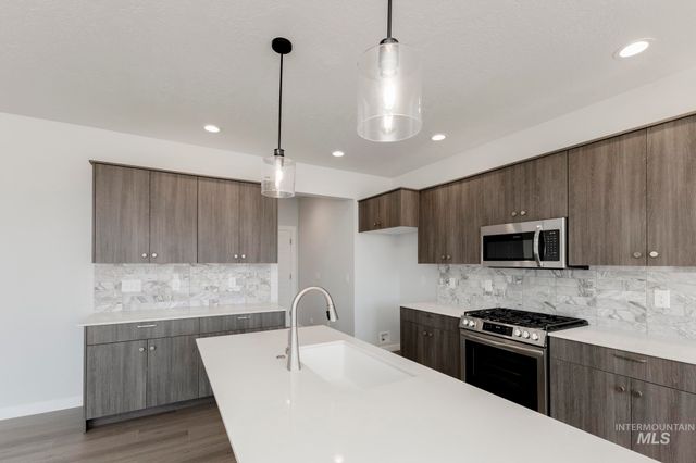 5408 W Yarnell St, Eagle, ID 83616