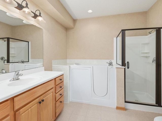 11513 Chisholm Circle NE C, Blaine, MN 55449