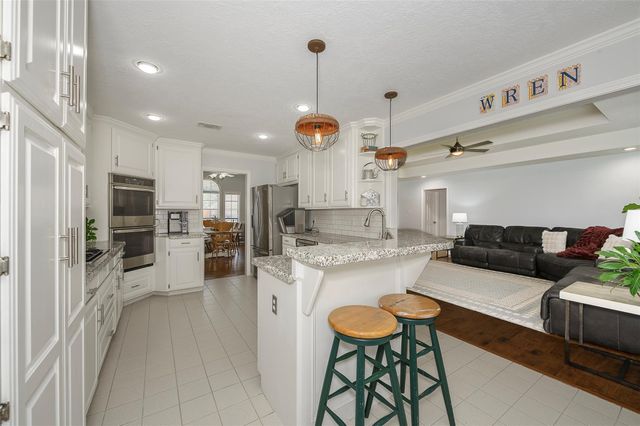2905 Aztec Court, College Station, TX 77845