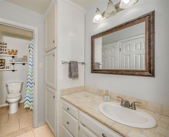 2905 Aztec Court, College Station, TX 77845