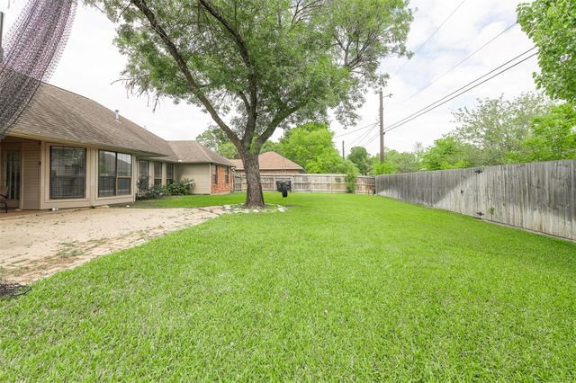 2905 Aztec Court, College Station, TX 77845