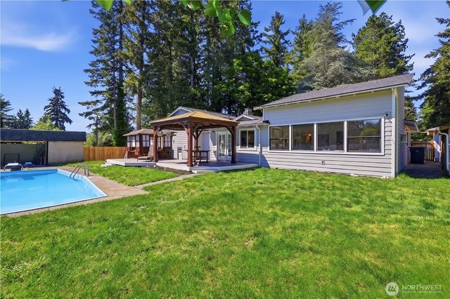 17405 18th Avenue W, Lynnwood, WA 98037