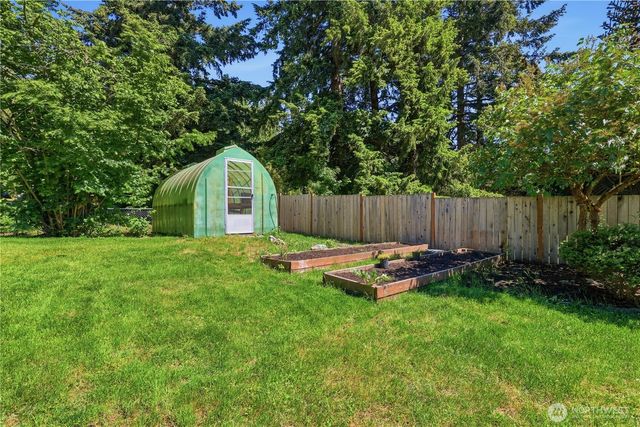 17405 18th Avenue W, Lynnwood, WA 98037