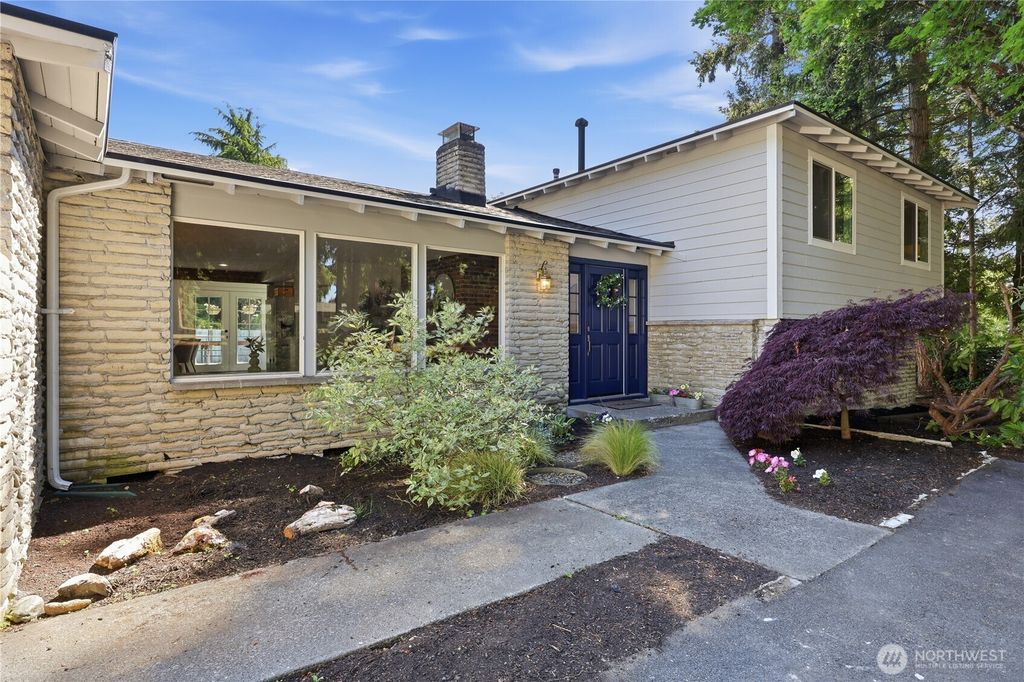 17405 18th Avenue W, Lynnwood, WA 98037