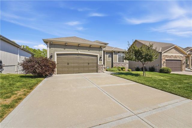 11111 N Euclid Avenue, Kansas City, MO 64155