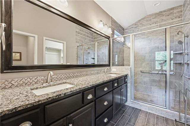 11111 N Euclid Avenue, Kansas City, MO 64155