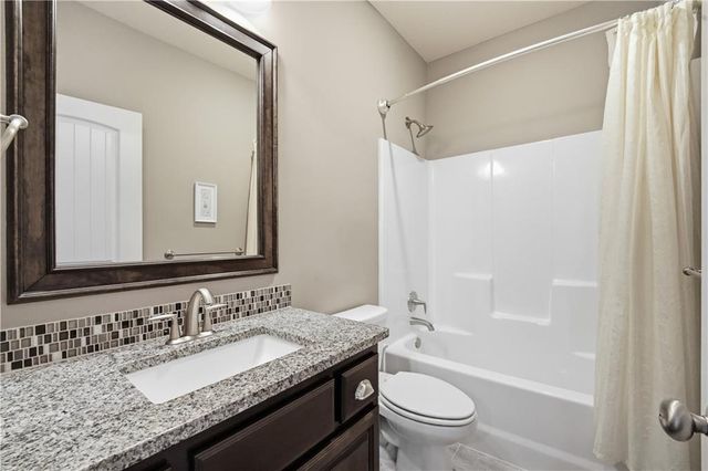 11111 N Euclid Avenue, Kansas City, MO 64155