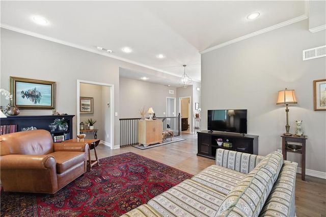 11111 N Euclid Avenue, Kansas City, MO 64155