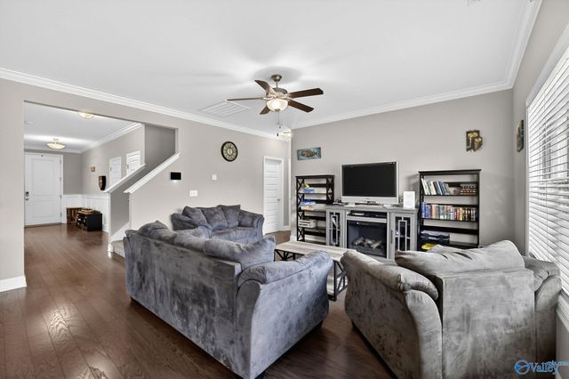 331 Willow Bank Circle, Decatur, AL 35603