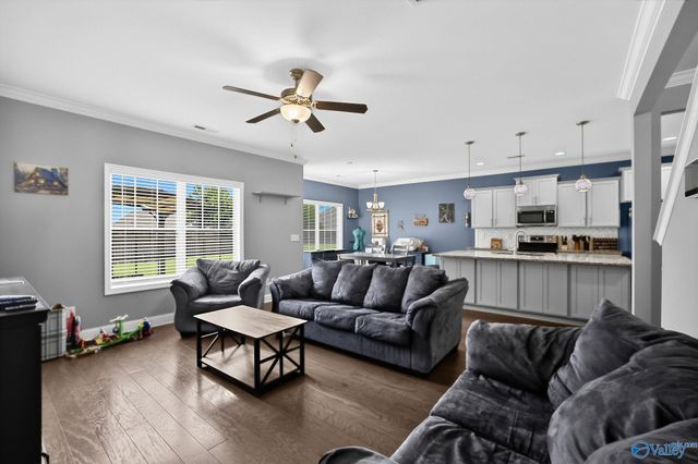 331 Willow Bank Circle, Decatur, AL 35603