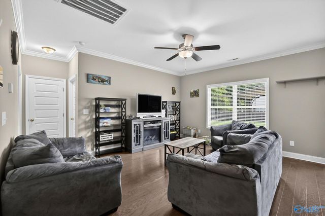 331 Willow Bank Circle, Decatur, AL 35603