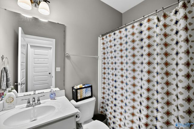 331 Willow Bank Circle, Decatur, AL 35603