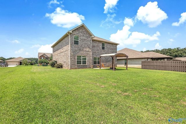 331 Willow Bank Circle, Decatur, AL 35603